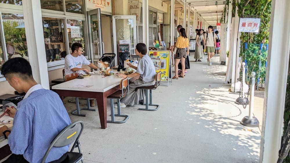 道の駅・保田小学校でもトントンの焼き立てクロワッサンが食べられる！ | アレルギー対応パンのtonton